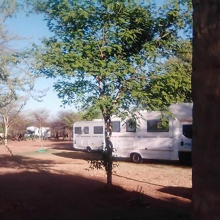 Ombo Rest Camp Hotel Okahandja Eksteriør billede