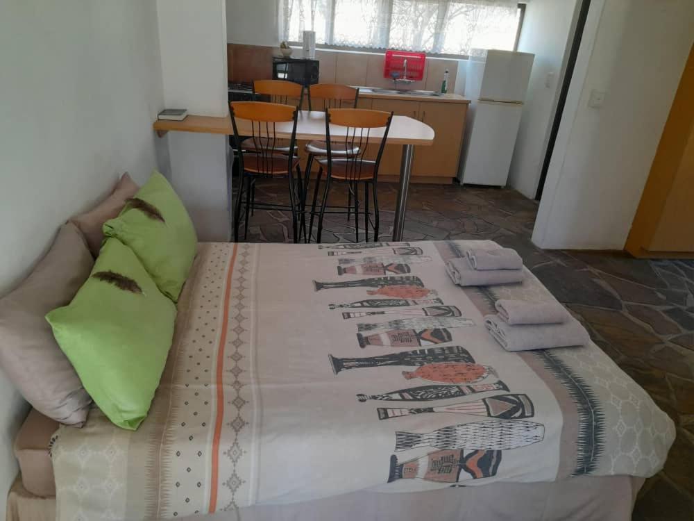 Ombo Rest Camp Hotel Okahandja Eksteriør billede
